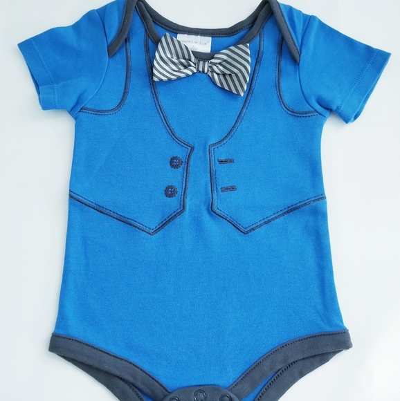3/$25 Dressed to Drool Baby Boy Bow Tie Onesie Size 9 Months - Picture 5 of 11